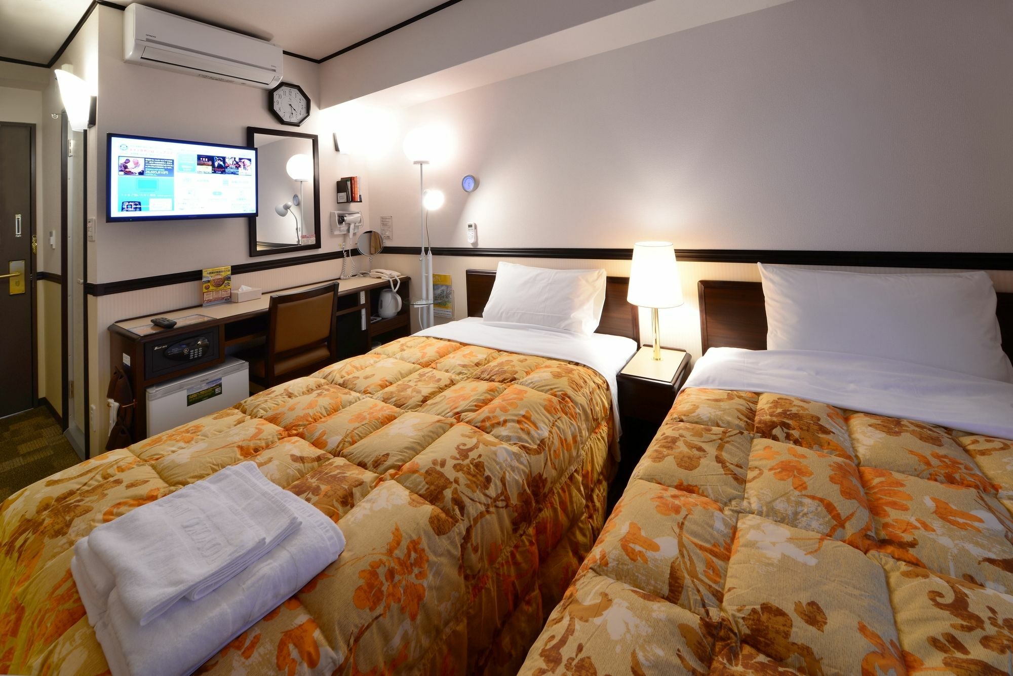 Toyoko Inn Osaka Tsuruhashi Ekimae Экстерьер фото