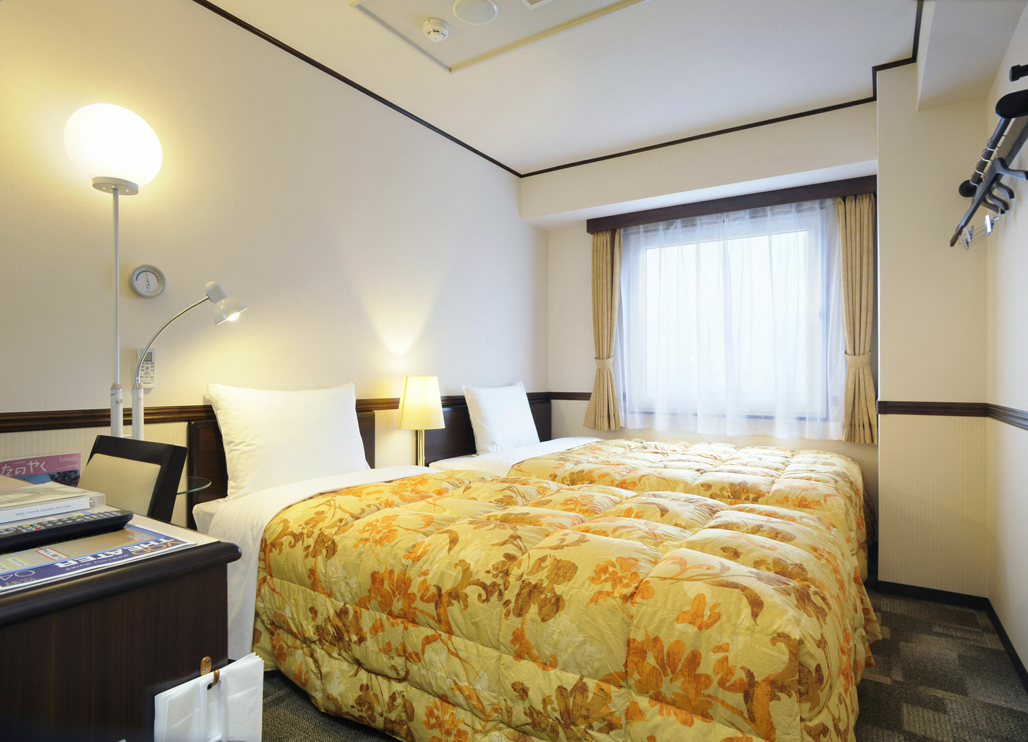 Toyoko Inn Osaka Tsuruhashi Ekimae Экстерьер фото